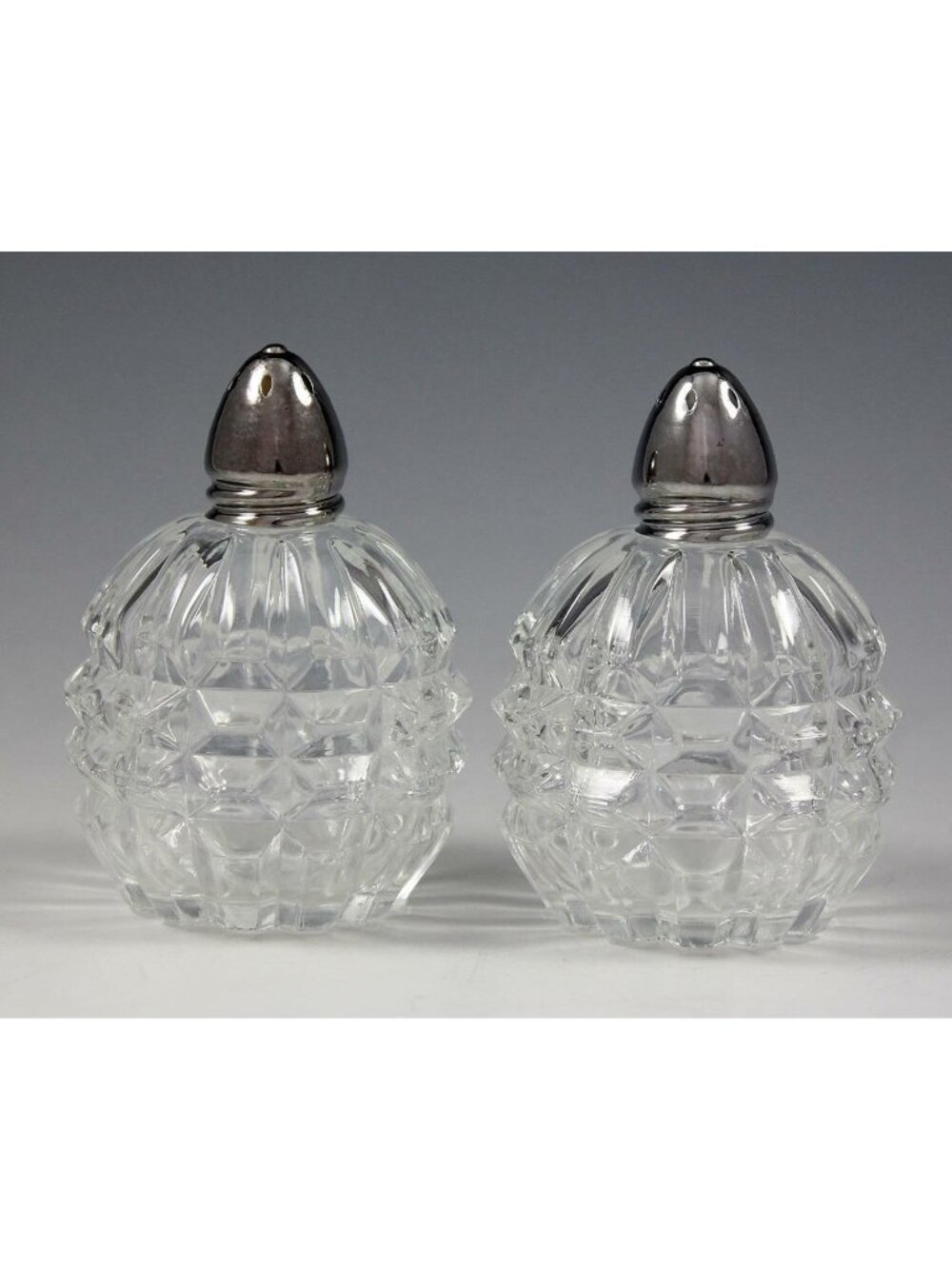Vintage IRice Pressed Glass Salt & Pepper Shaker Set Clear Diamond Pattern